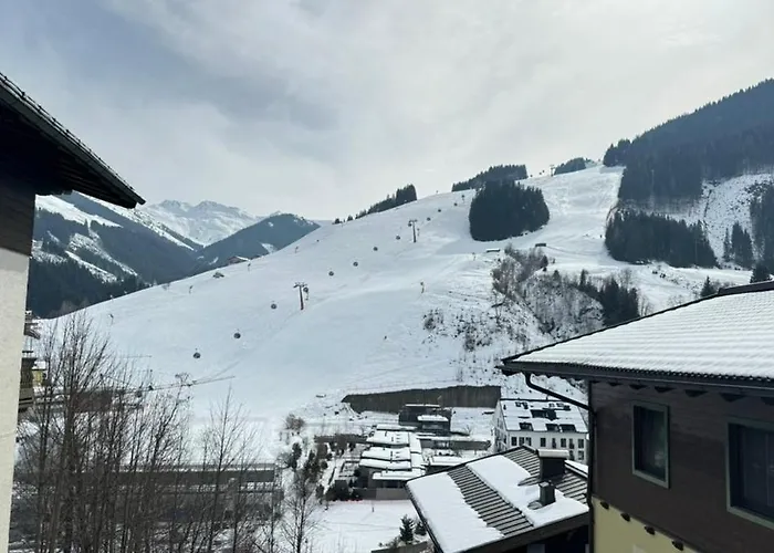 Nava Place Small & Cozy In Hinterglemm - 650 M To Lift, Wifi * Saalbach-Hinterglemm